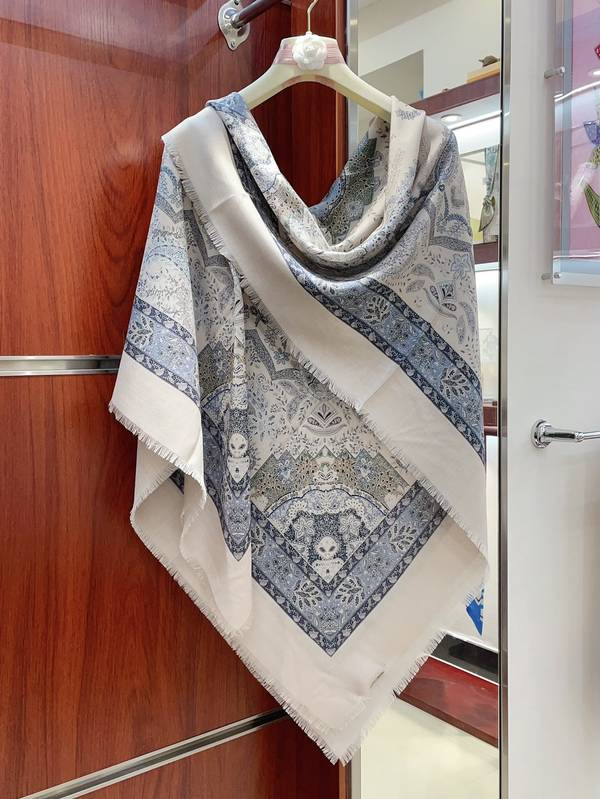 Loro Piana Scarf LPC00065 Loro Piana Scarf LPC00065
